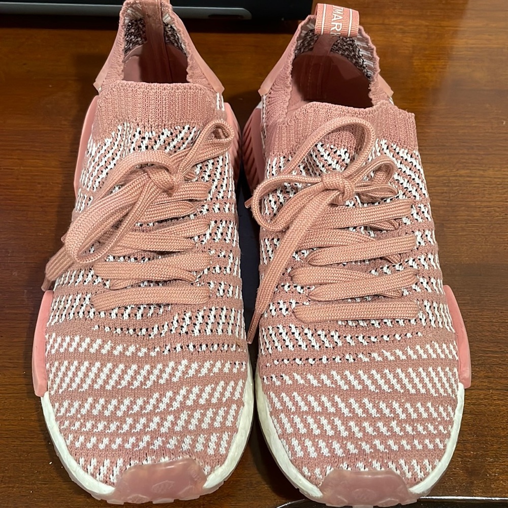 Adidas NMD R1 Boost Blush Pink, size 7